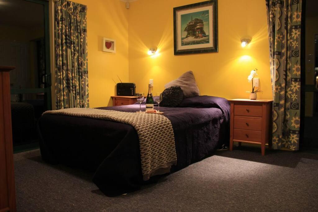 Holiday home Popular Family And Pet Friendly Modern Cosy Bach Wifi *